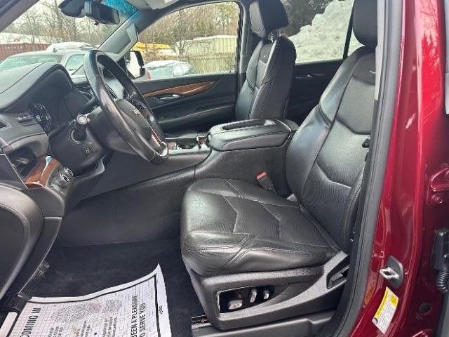 Used 2017 Cadillac Escalade Luxury image 16