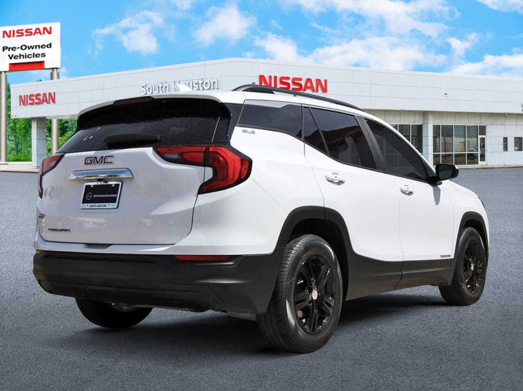 Used 2021 GMC Terrain SLE w/ Driver Convenience Package image 4