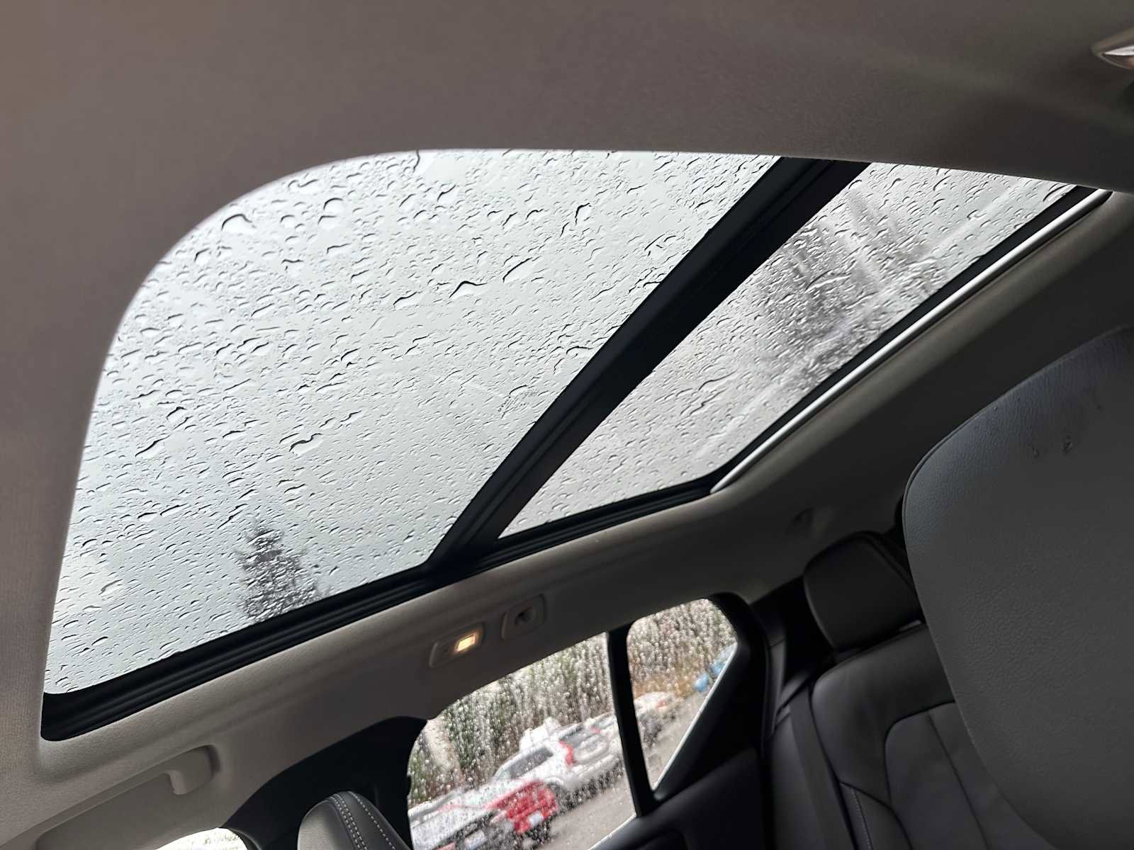 Used 2025 Volvo XC40 B5 Ultra w/ Climate Package image 22