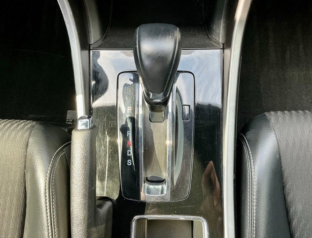 Used 2017 Honda Accord Sport image 33