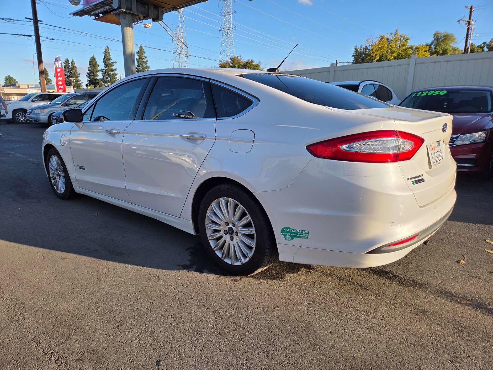 Used 2015 Ford Fusion Energi SE FWD image 2