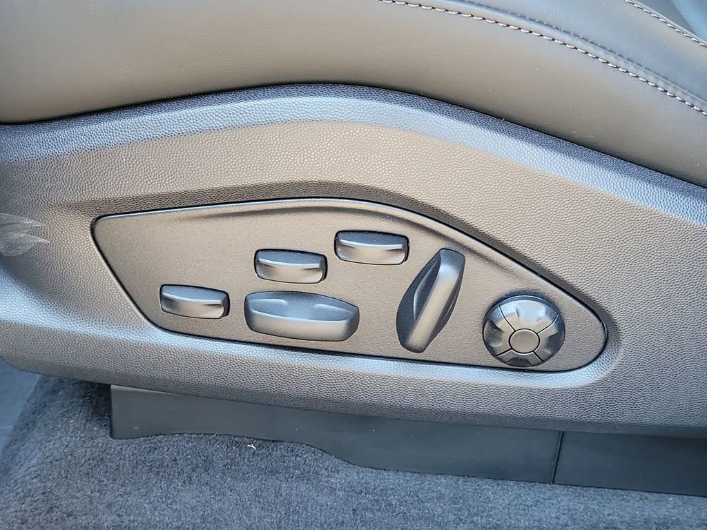 New 2026 Porsche Macan 4S Electric image 26