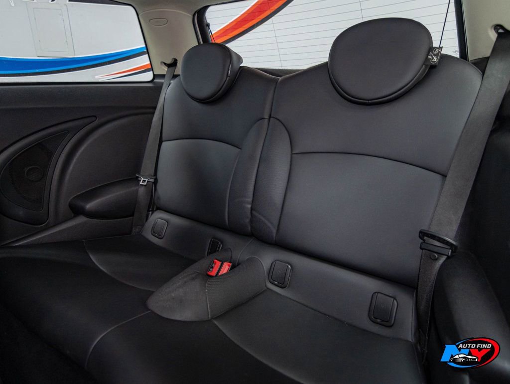 Used 2013 MINI Cooper Hardtop image 16