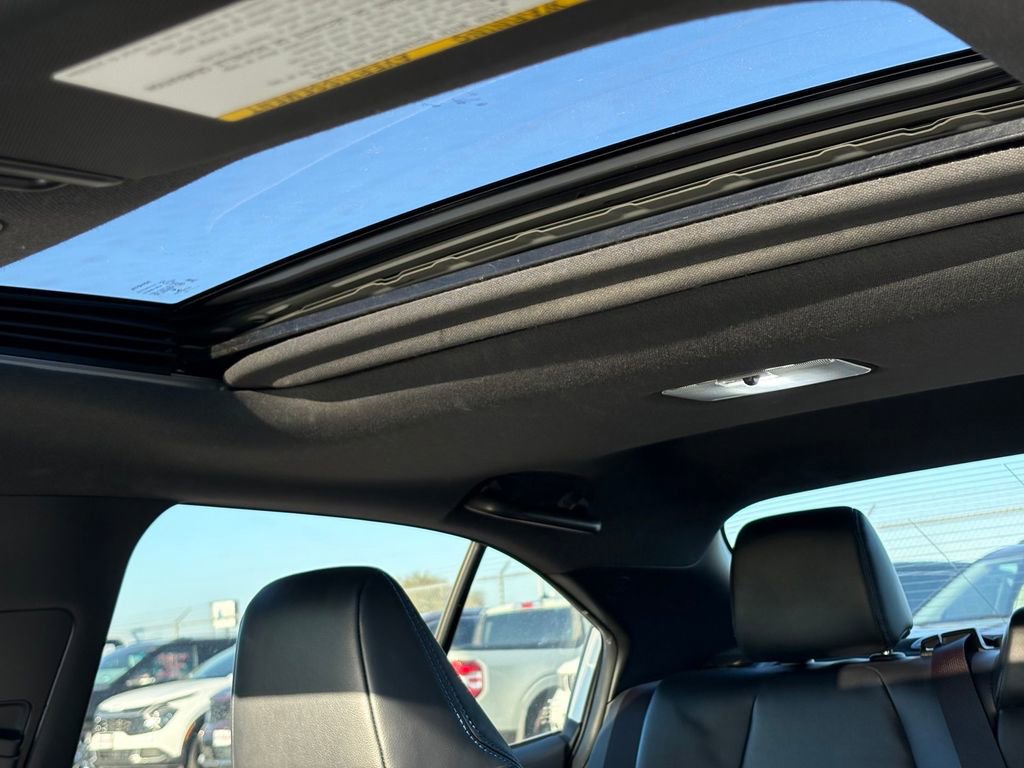 Used 2021 Toyota Corolla XSE image 17