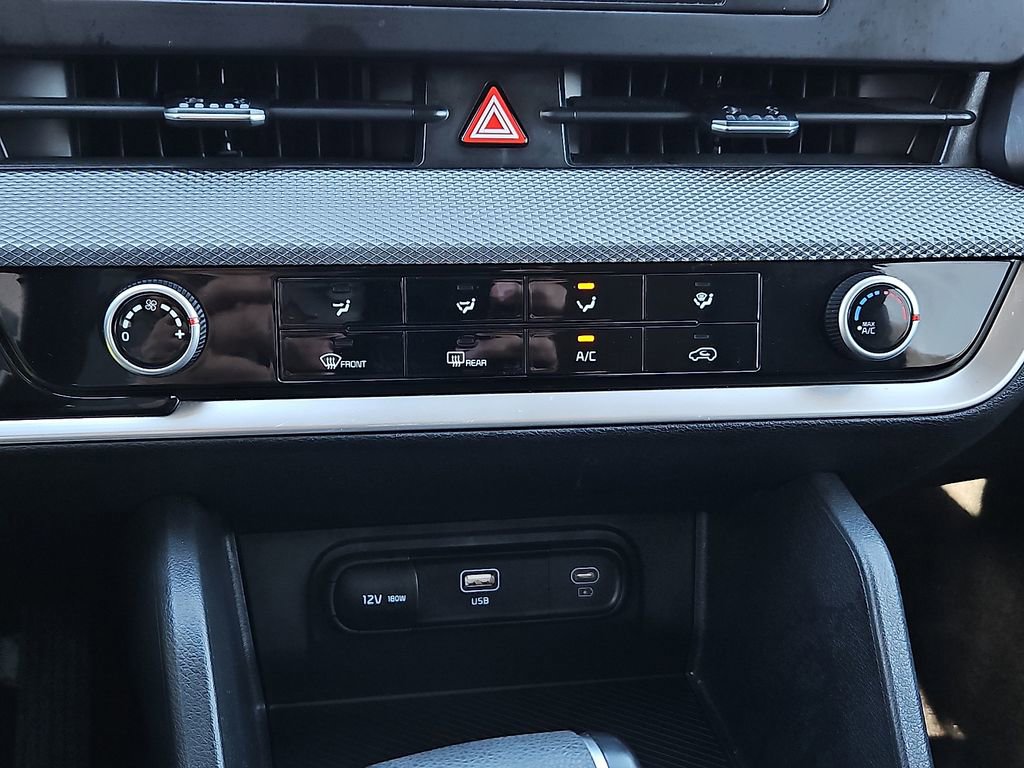 Used 2025 Kia Sportage LX image 26