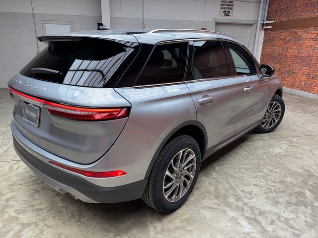 Used 2022 Lincoln Corsair AWD w/ Equipment Group 101A image 4