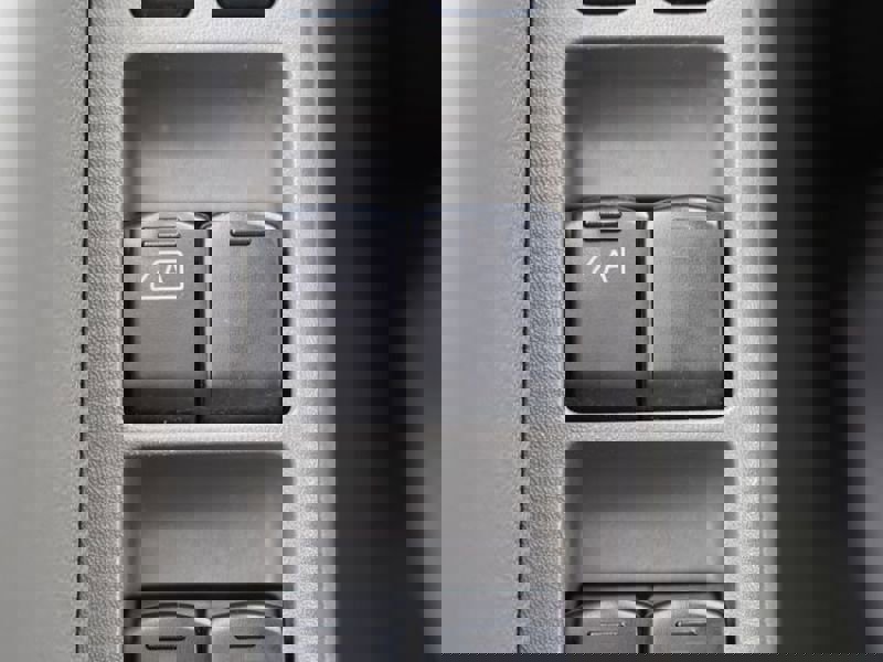 Used 2014 Nissan Frontier SV w/ SV Value Truck Package image 24