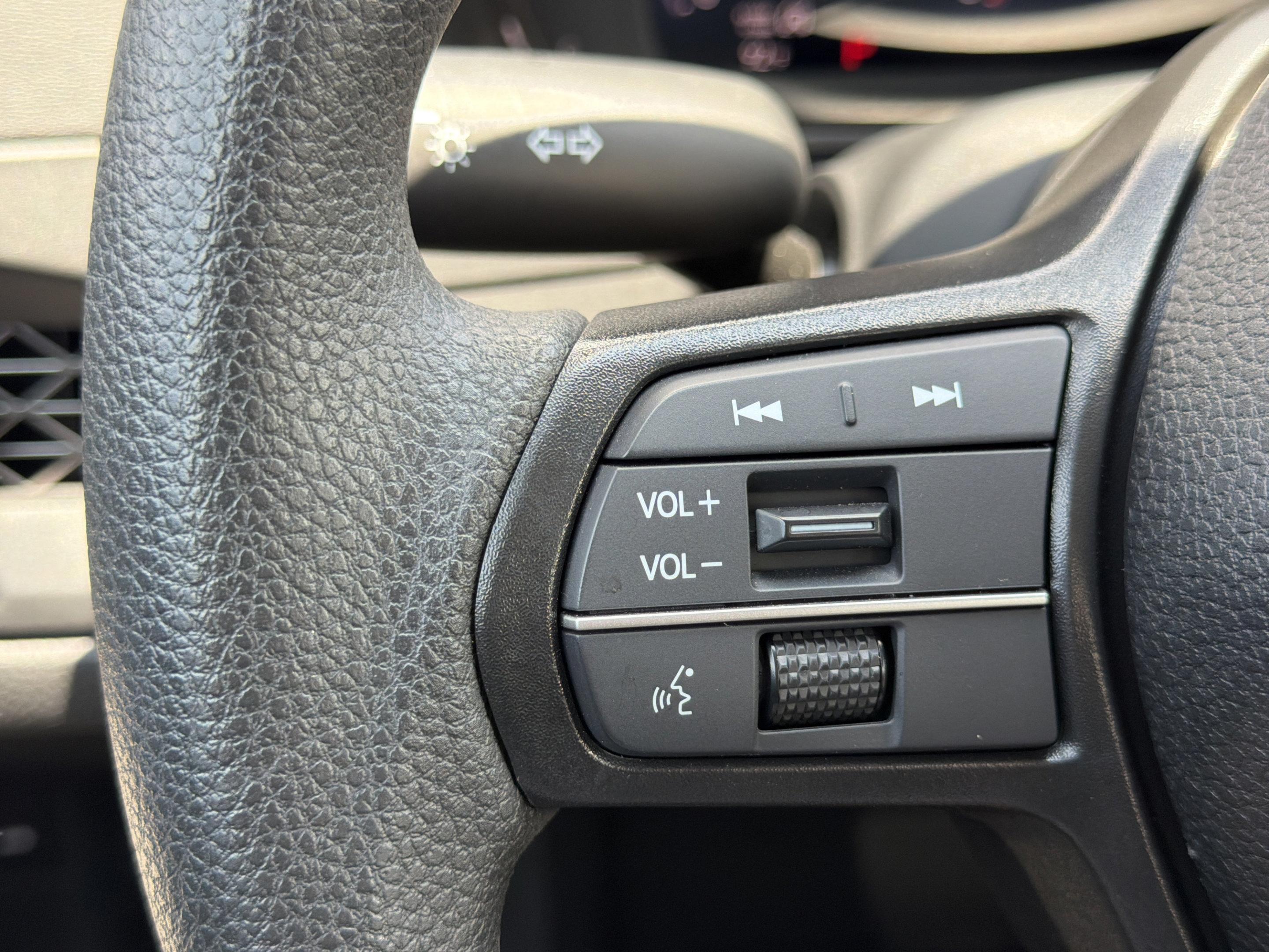 Certified 2025 Honda Accord LX image 18