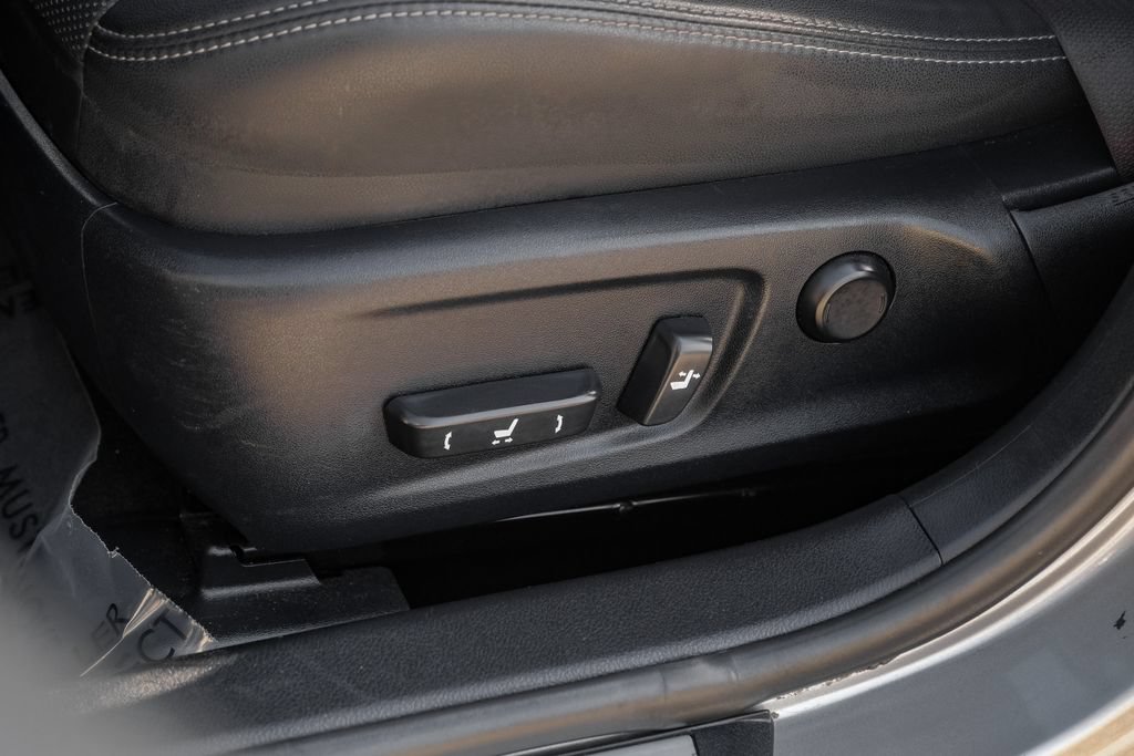 Used 2017 Lexus IS 200t RWD image 36