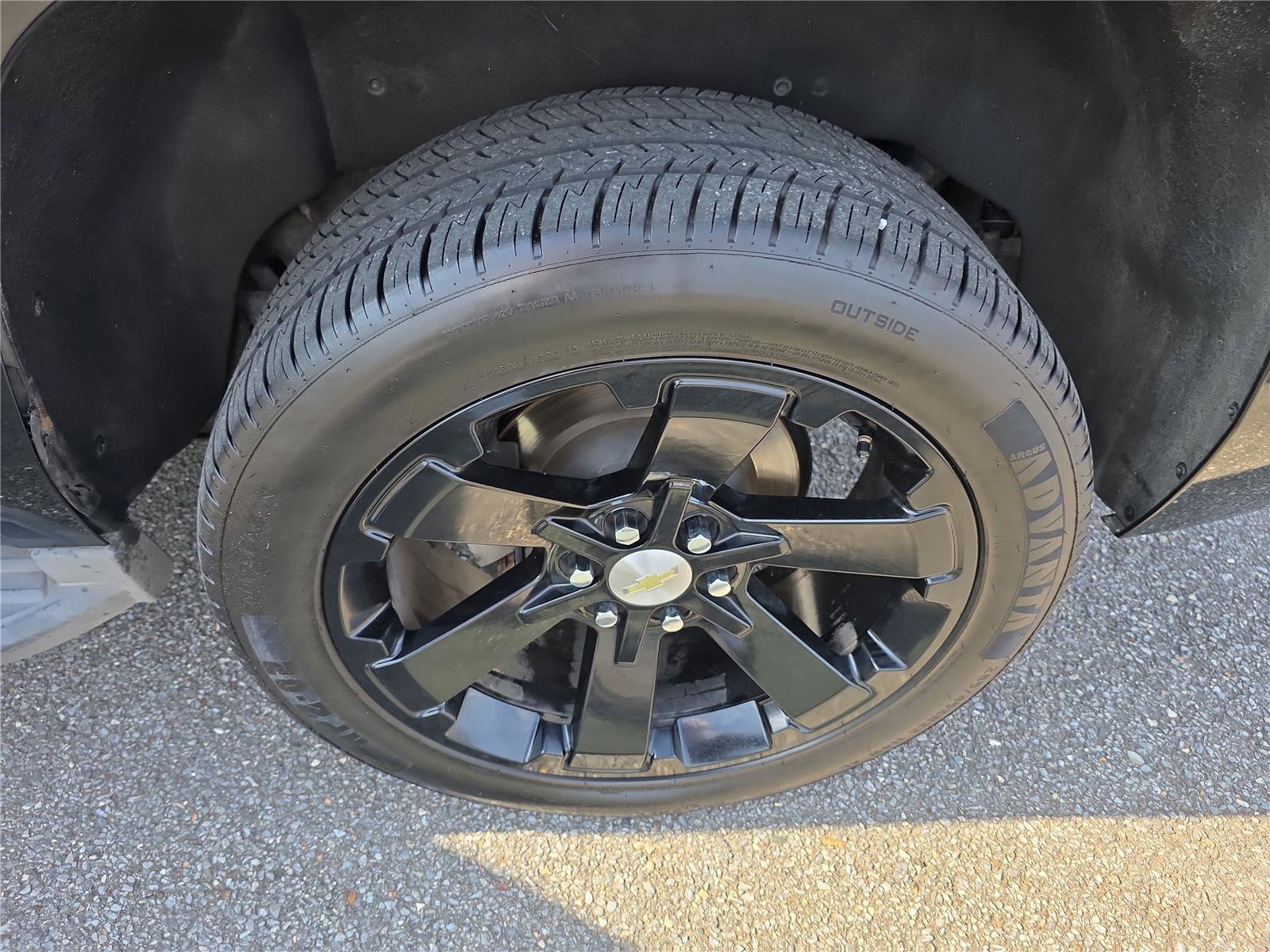 Used 2015 Chevrolet Tahoe LT image 12