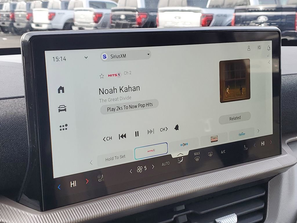 New 2026 Ford Explorer Active w/ Active Comfort Package image 15