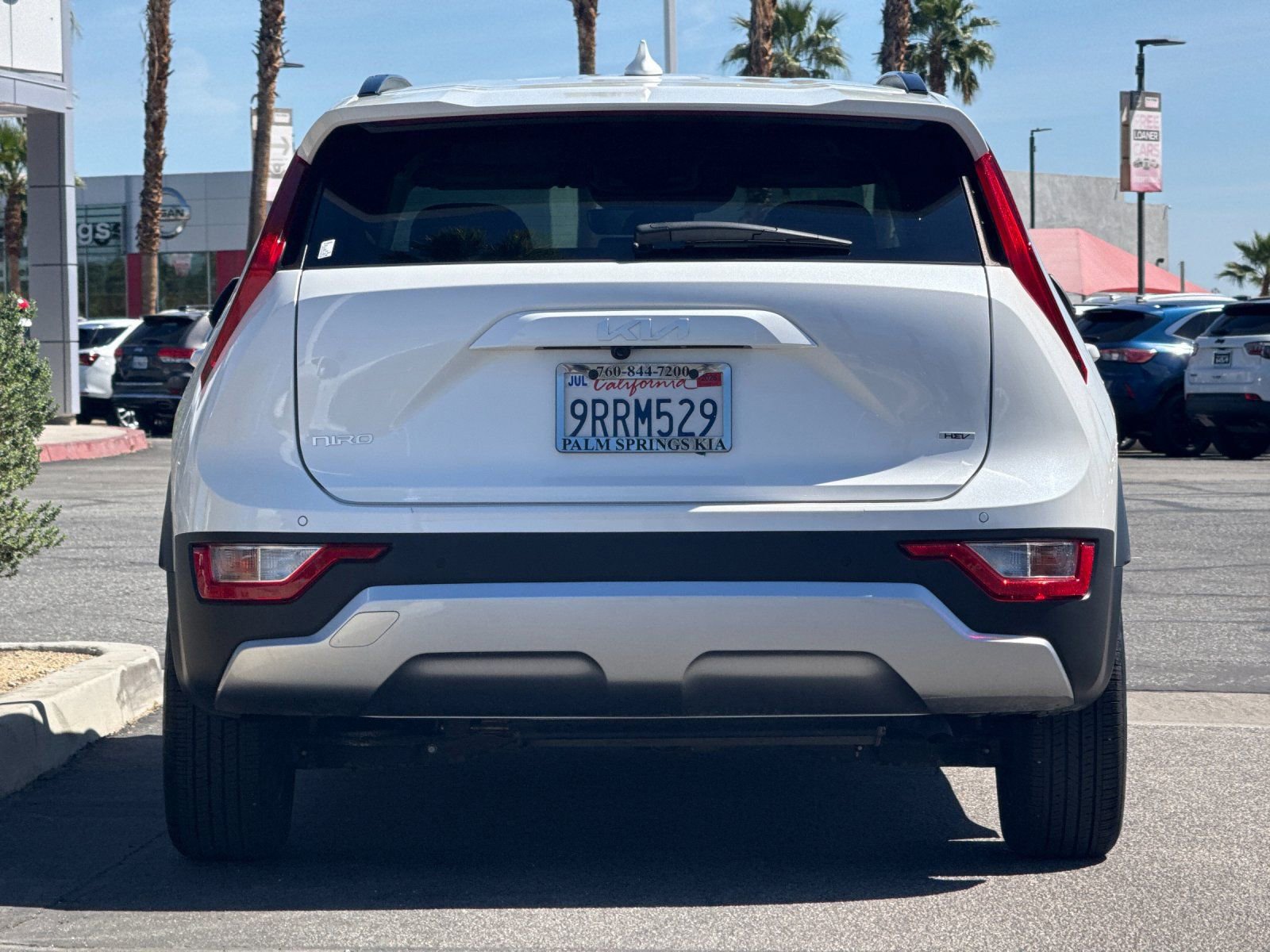 Used 2025 Kia Niro EX image 4