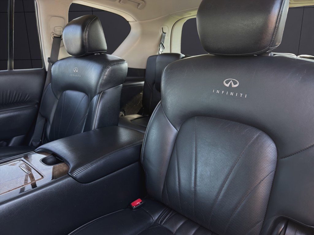 Used 2014 INFINITI QX80 4WD w/ Deluxe Touring Package image 22