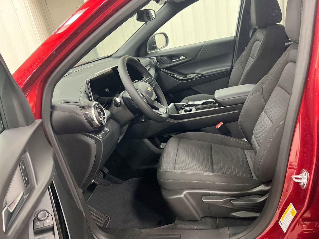 Used 2026 Chevrolet Equinox LT image 19