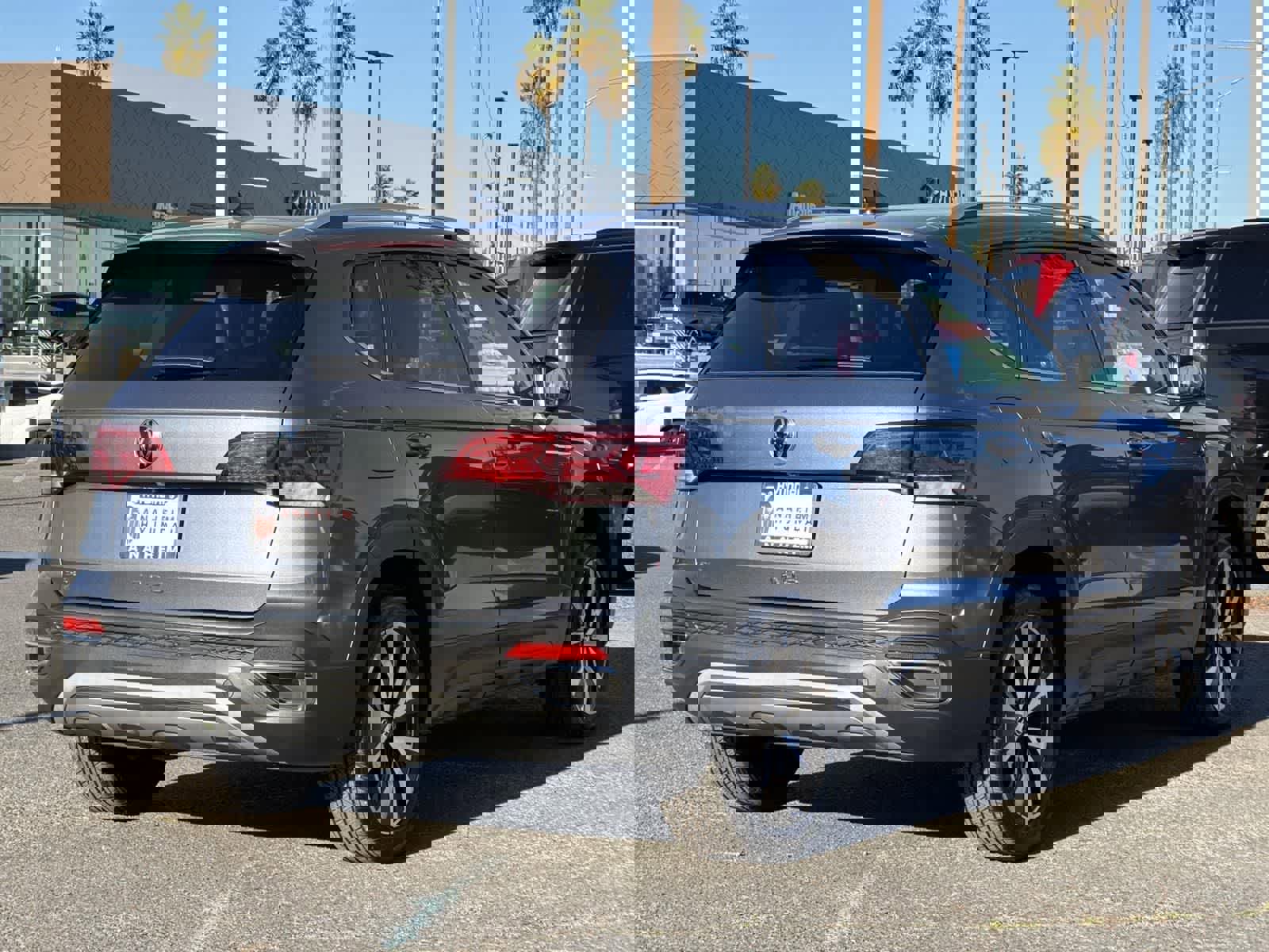 Used 2024 Volkswagen Taos SE image 6