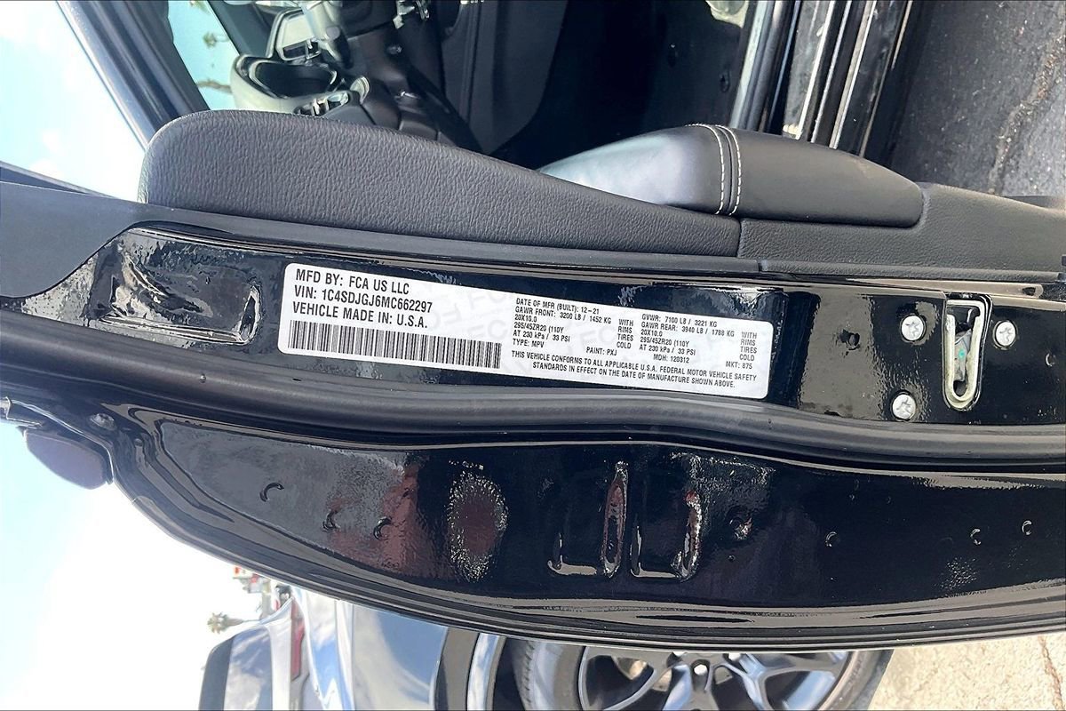 Used 2021 Dodge Durango SRT w/ Technology Group AWD/4WD image 6