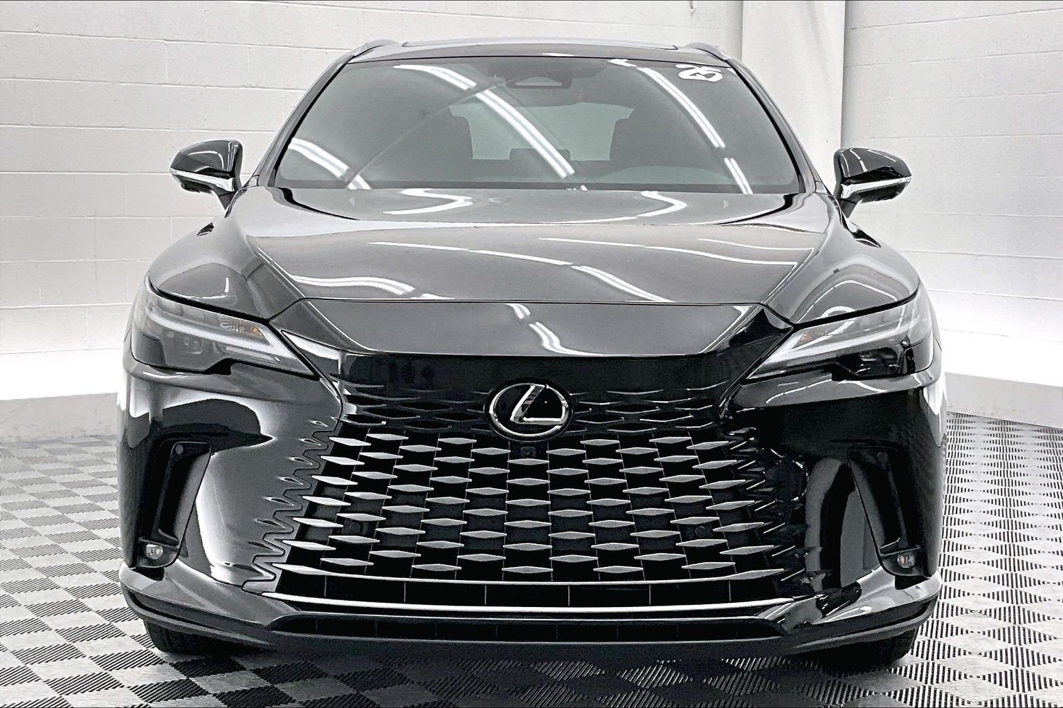 Used 2025 Lexus RX 350 Premium w/ Convenience Package FWD image 2