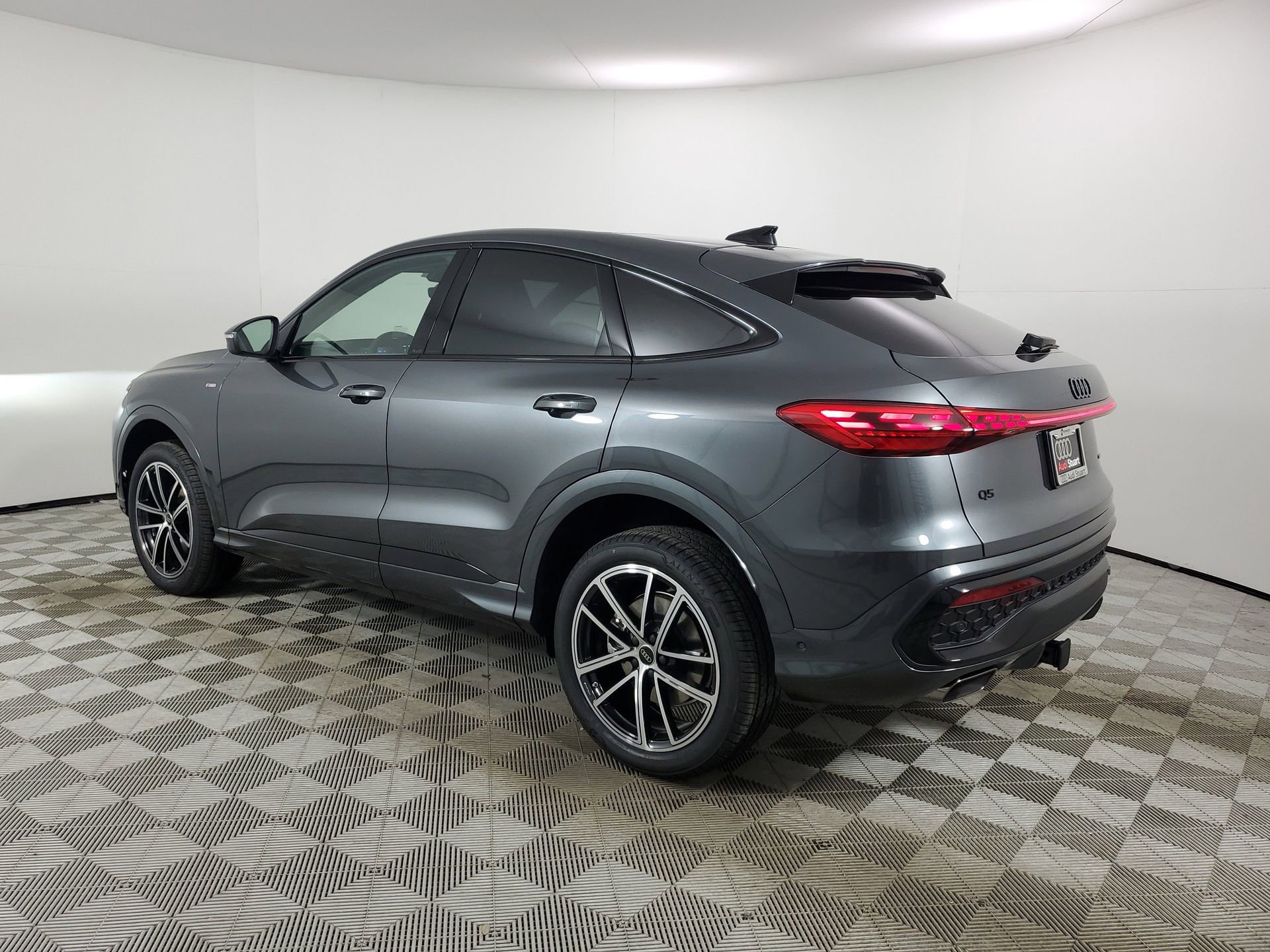 New 2026 Audi Q5 Premium Plus image 7