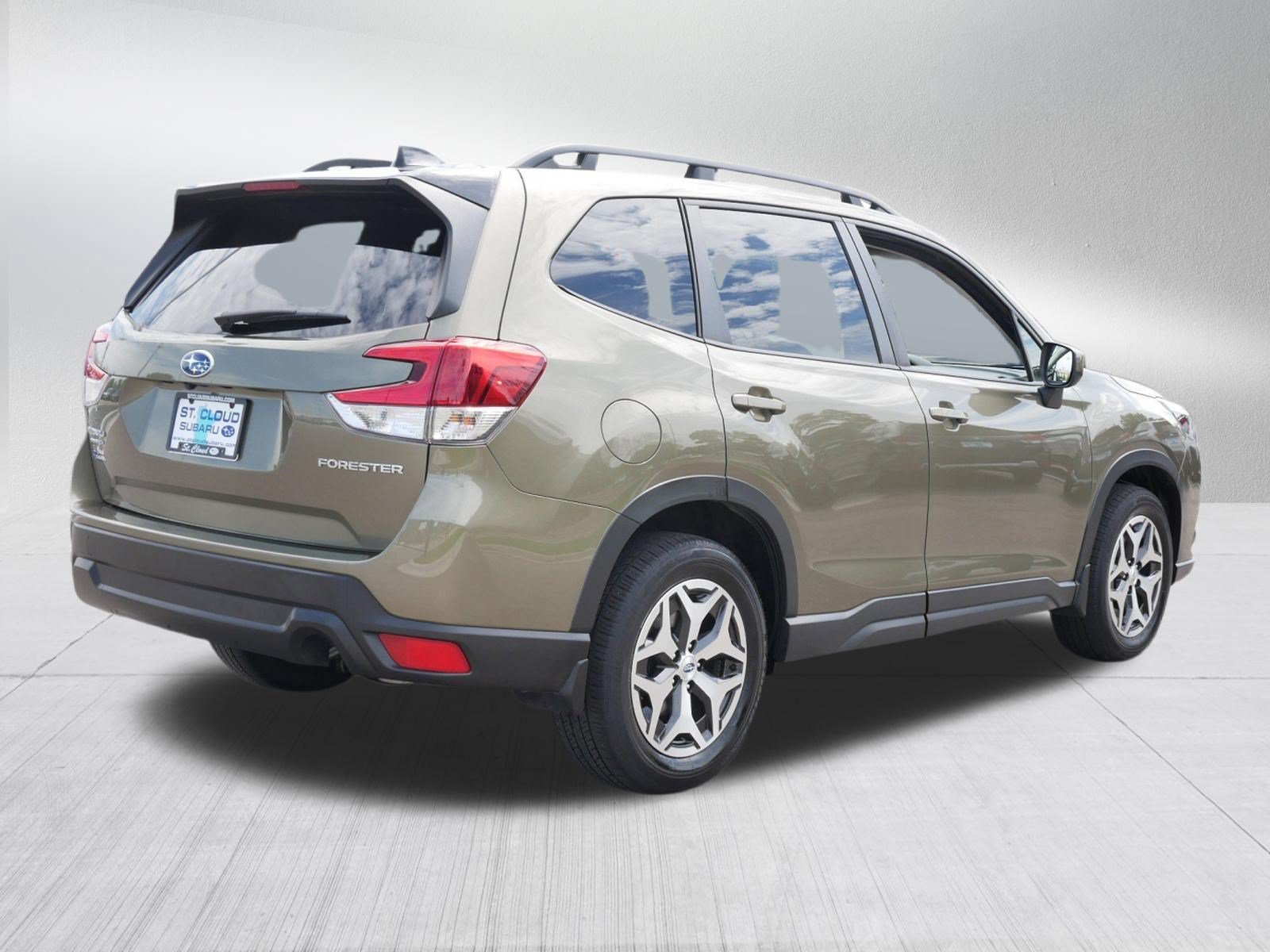 Certified 2024 Subaru Forester Premium AWD/4WD image 7