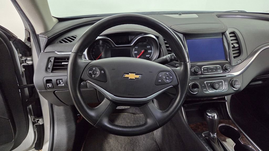 Used 2014 Chevrolet Impala LT w/ Premium Seating Package image 16