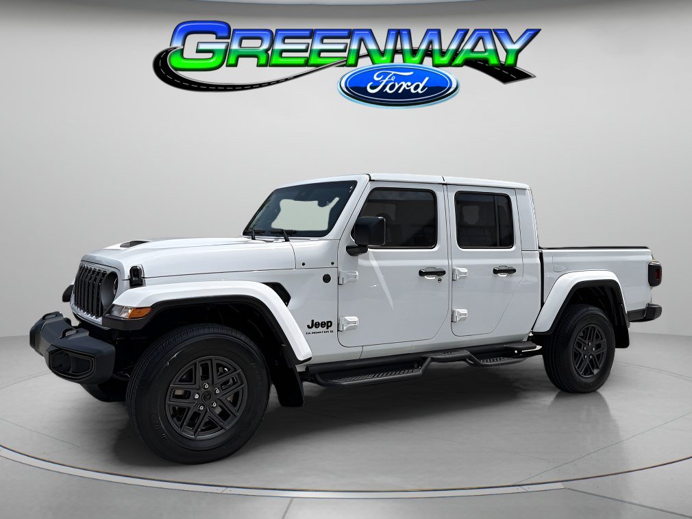 Used 2025 Jeep Gladiator Sport