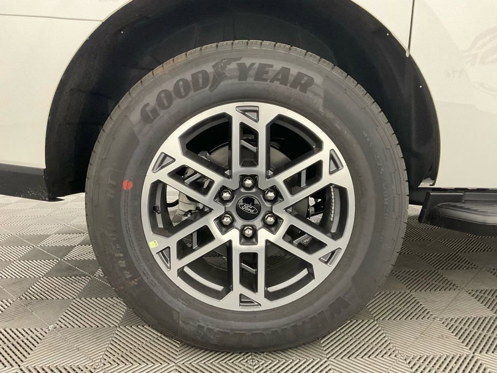 New 2026 Ford Expedition Max Active RWD image 10