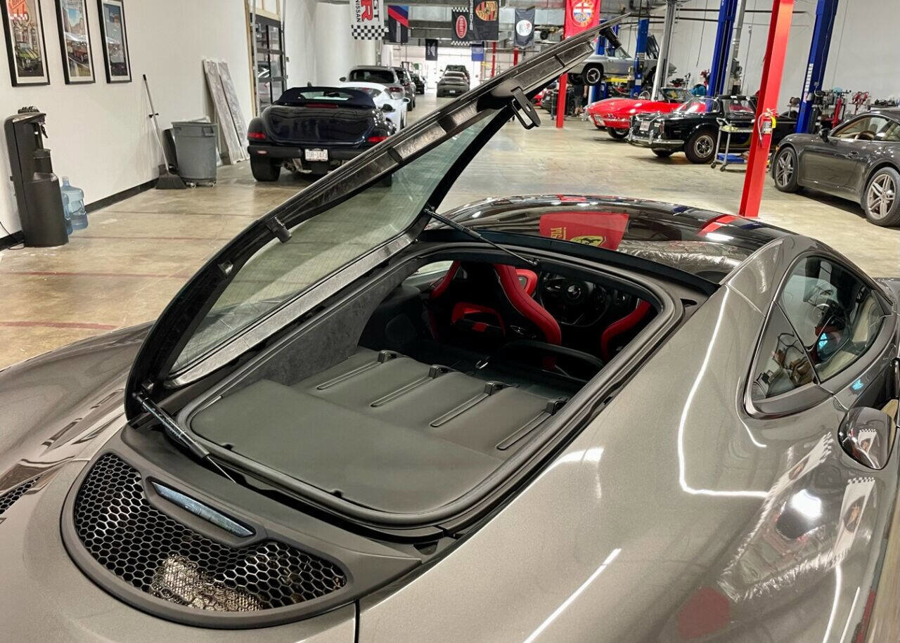 Used 2017 McLaren 570S image 51