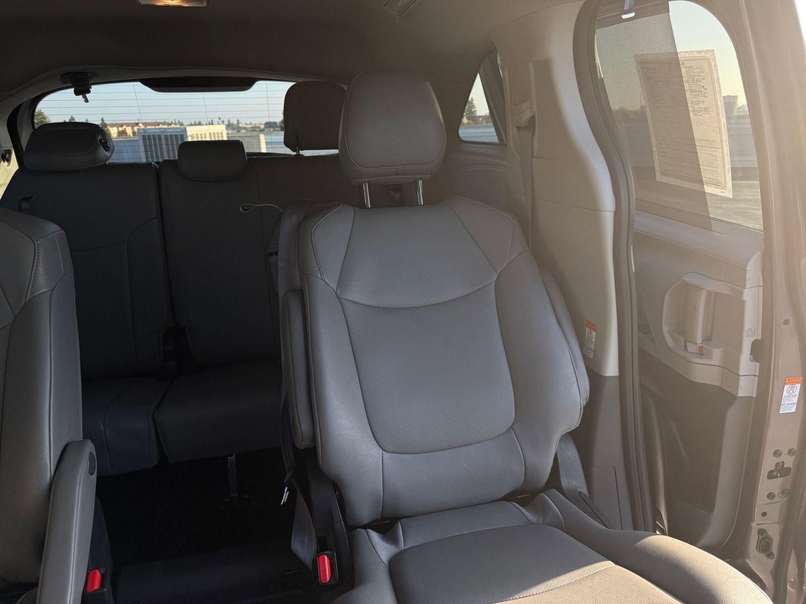 Used 2024 Toyota Sienna XLE image 37