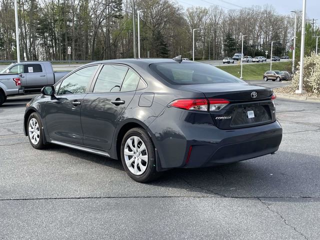 Used 2025 Toyota Corolla LE image 3