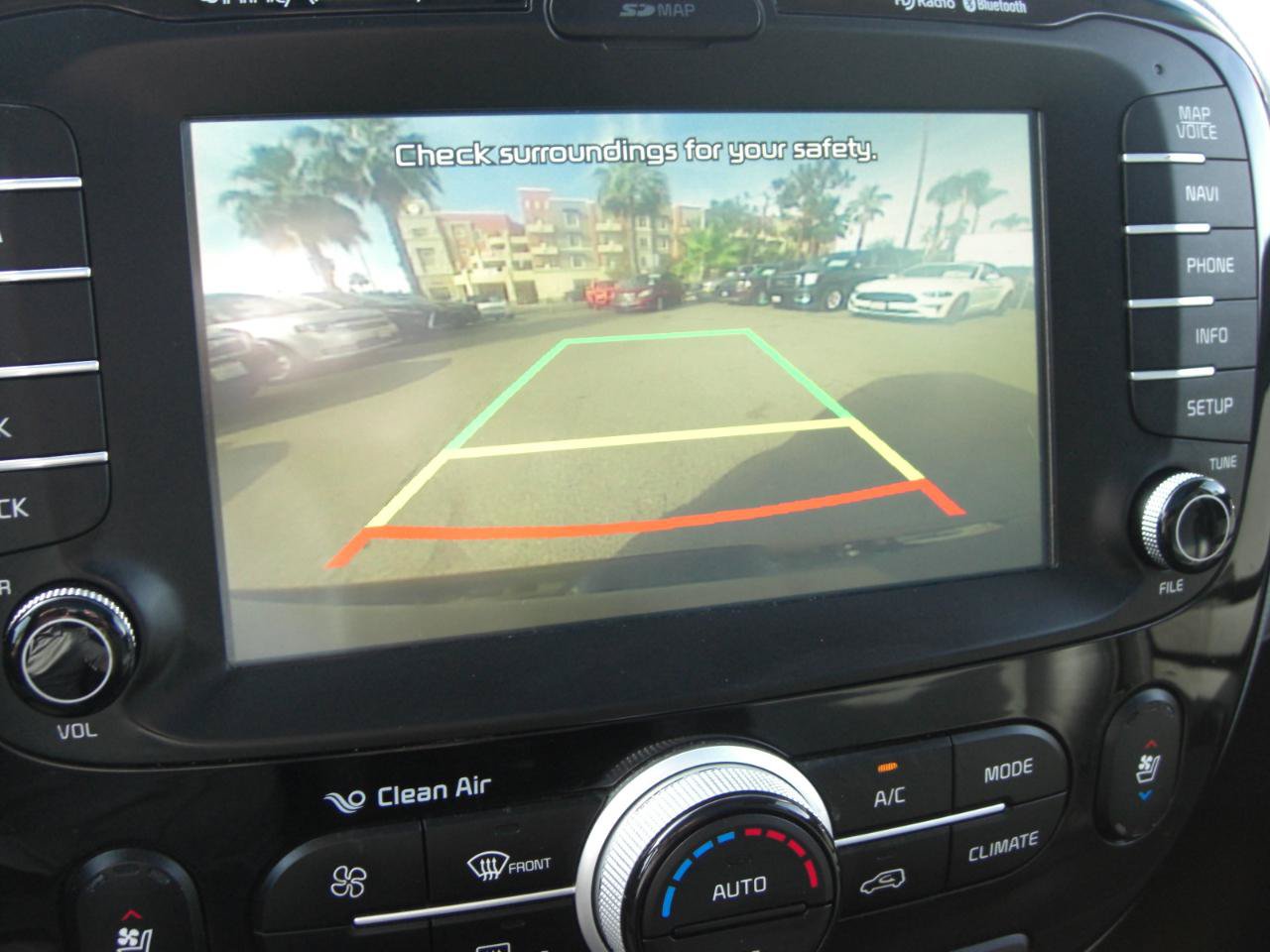Used 2016 Kia Soul + w/ Primo Package FWD image 26