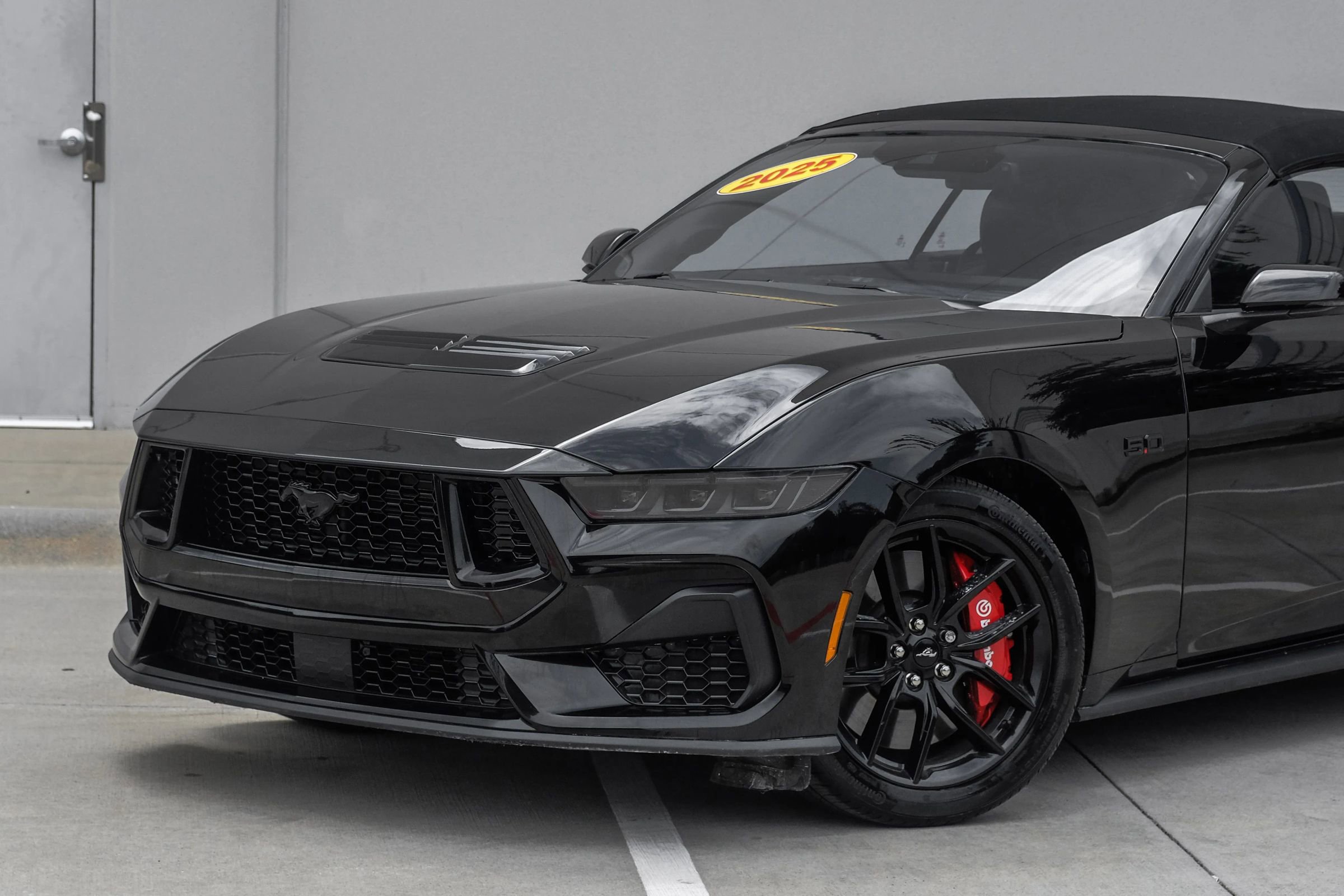 Used 2025 Ford Mustang GT Premium RWD image 15