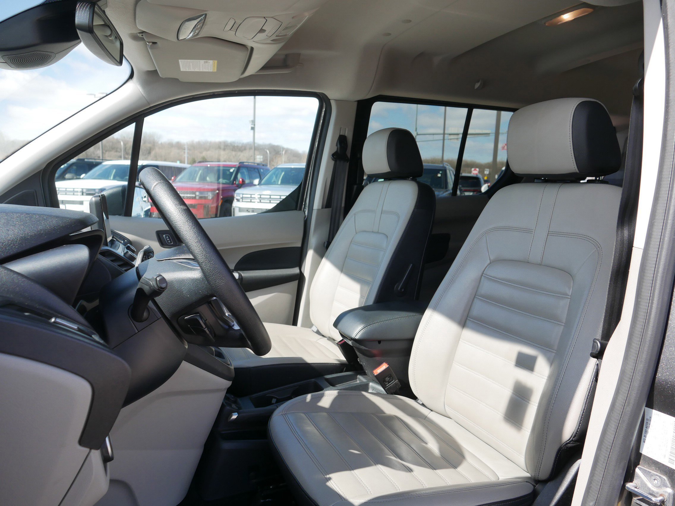 Used 2022 Ford Transit Connect XLT FWD image 14