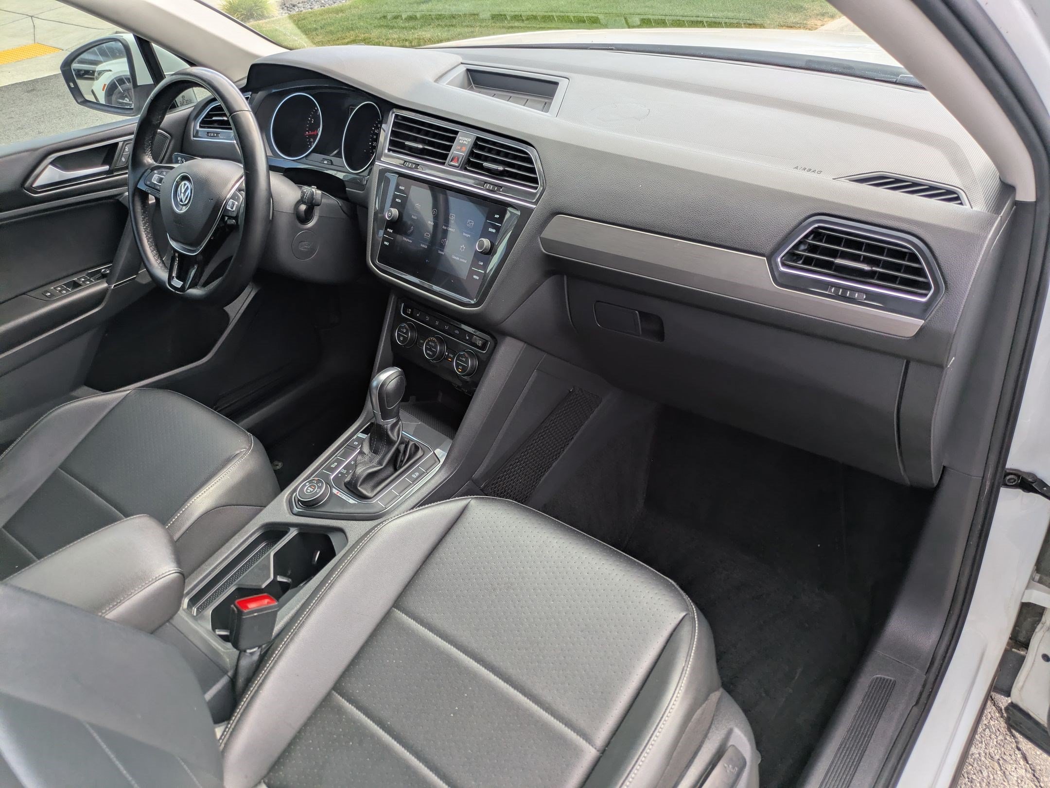 Used 2018 Volkswagen Tiguan SE w/ 3rd Row Seat Package AWD/4WD image 33