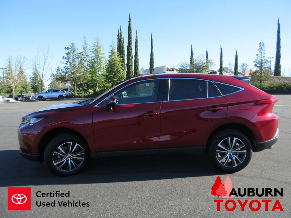 Certified 2022 Toyota Venza LE image 8