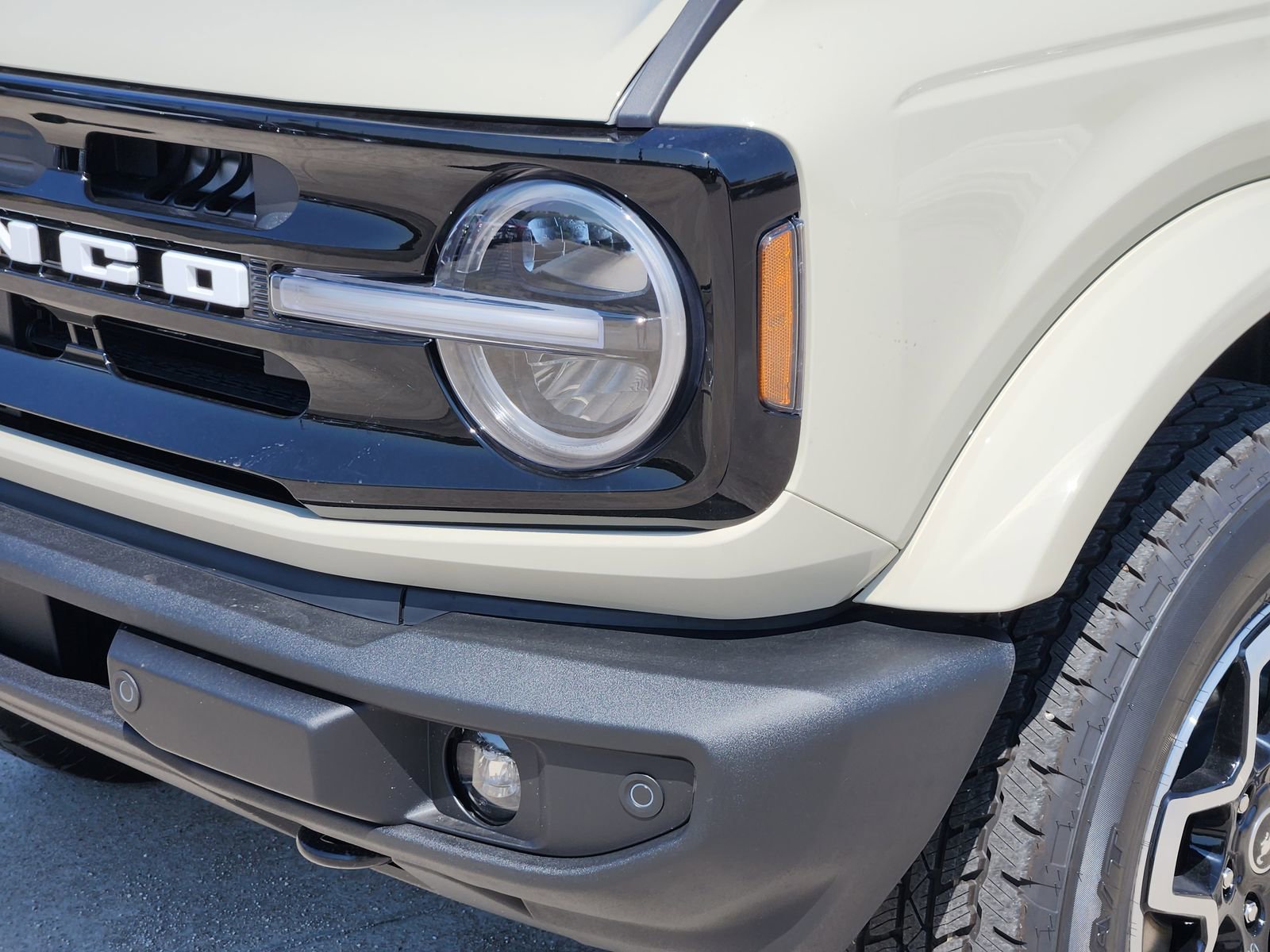 New 2025 Ford Bronco Outer Banks image 8