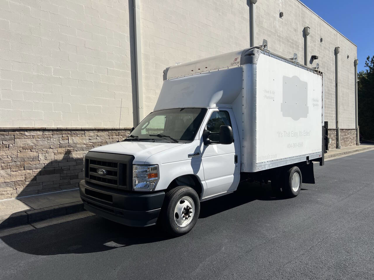 Used 2021 Ford E-350 and Econoline 350 Super Duty w/ Power Windows & Locks Group RWD image 2