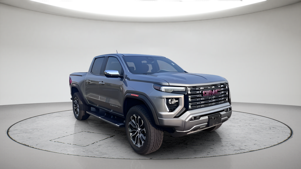 Used 2025 GMC Canyon Denali AWD/4WD image 1