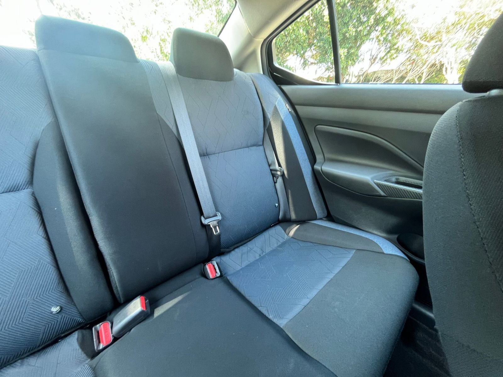 Used 2025 Nissan Versa SV FWD image 35