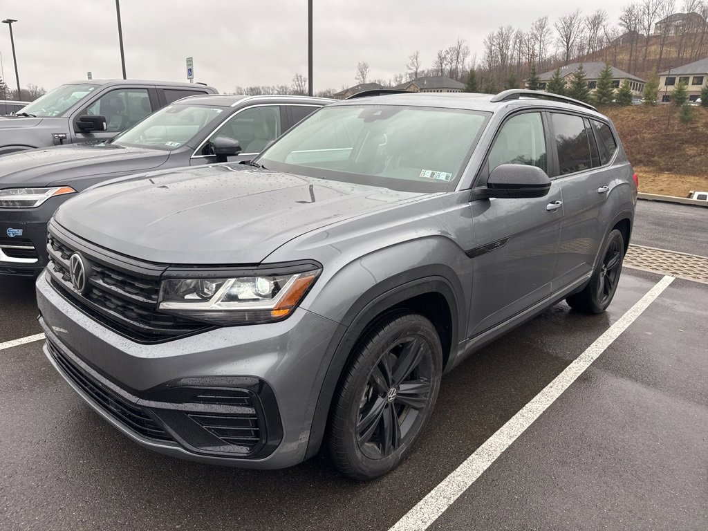 Used 2023 Volkswagen Atlas SEL R-Line image 3