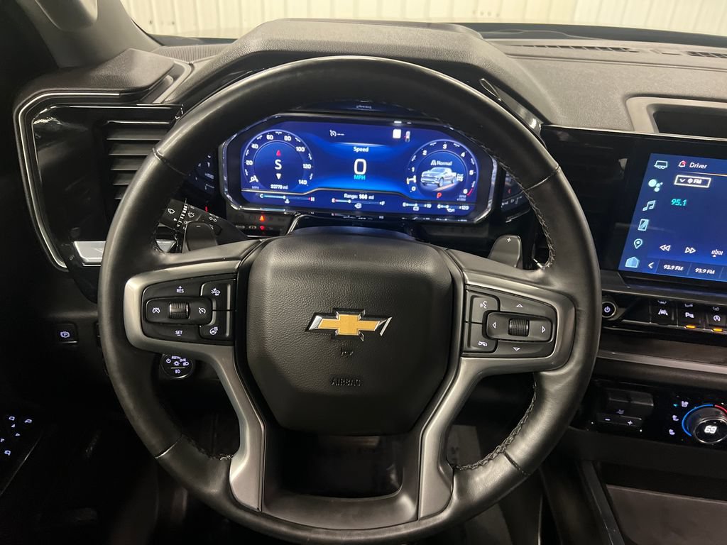 Certified 2023 Chevrolet Silverado 1500 LTZ w/ LTZ Convenience Package II AWD/4WD image 19