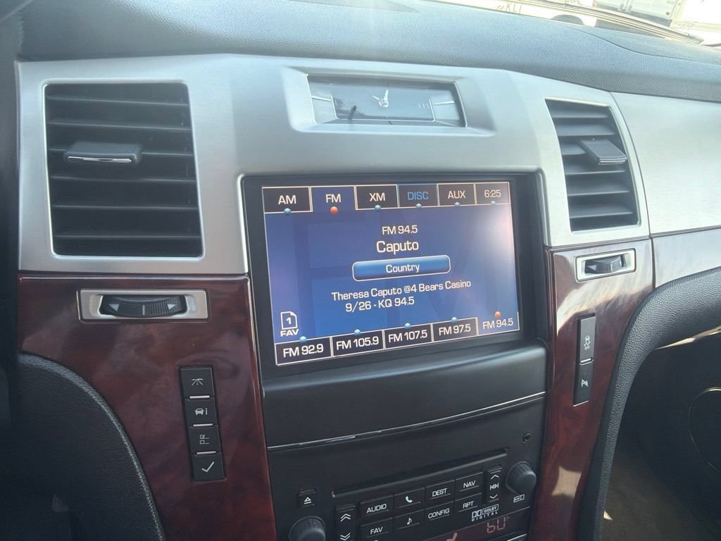 Certified 2014 Cadillac Escalade Premium AWD/4WD image 15