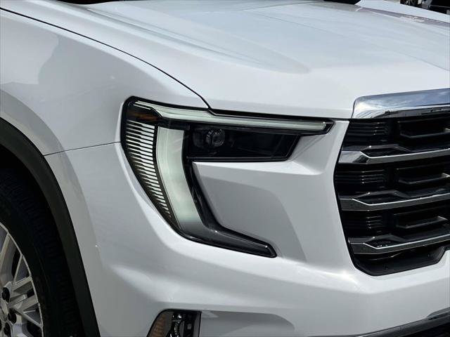 Used 2025 GMC Acadia Elevation w/ Elevation Premium Package FWD image 8