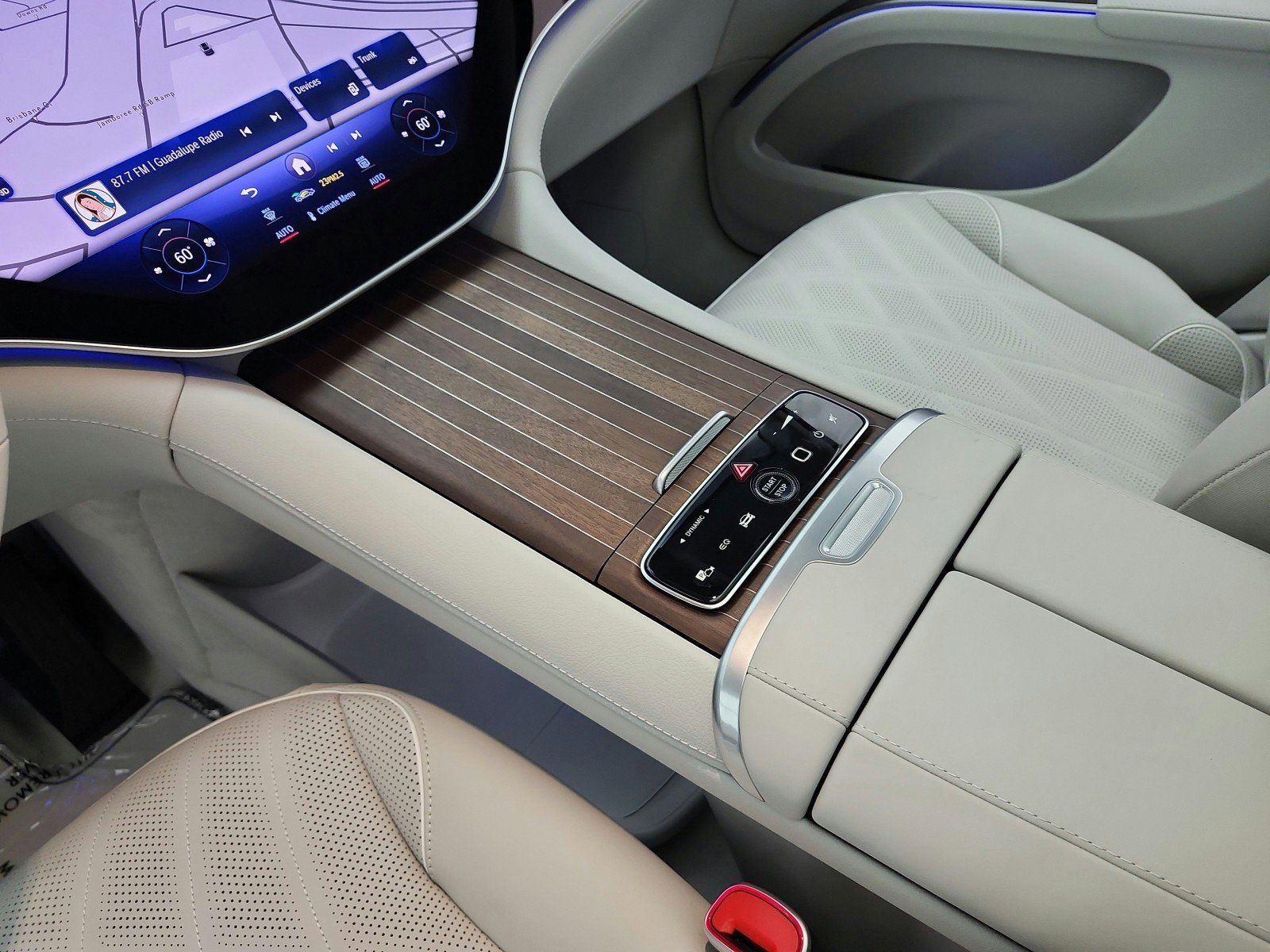 New 2026 Mercedes-Benz EQS 400 4MATIC SUV image 10