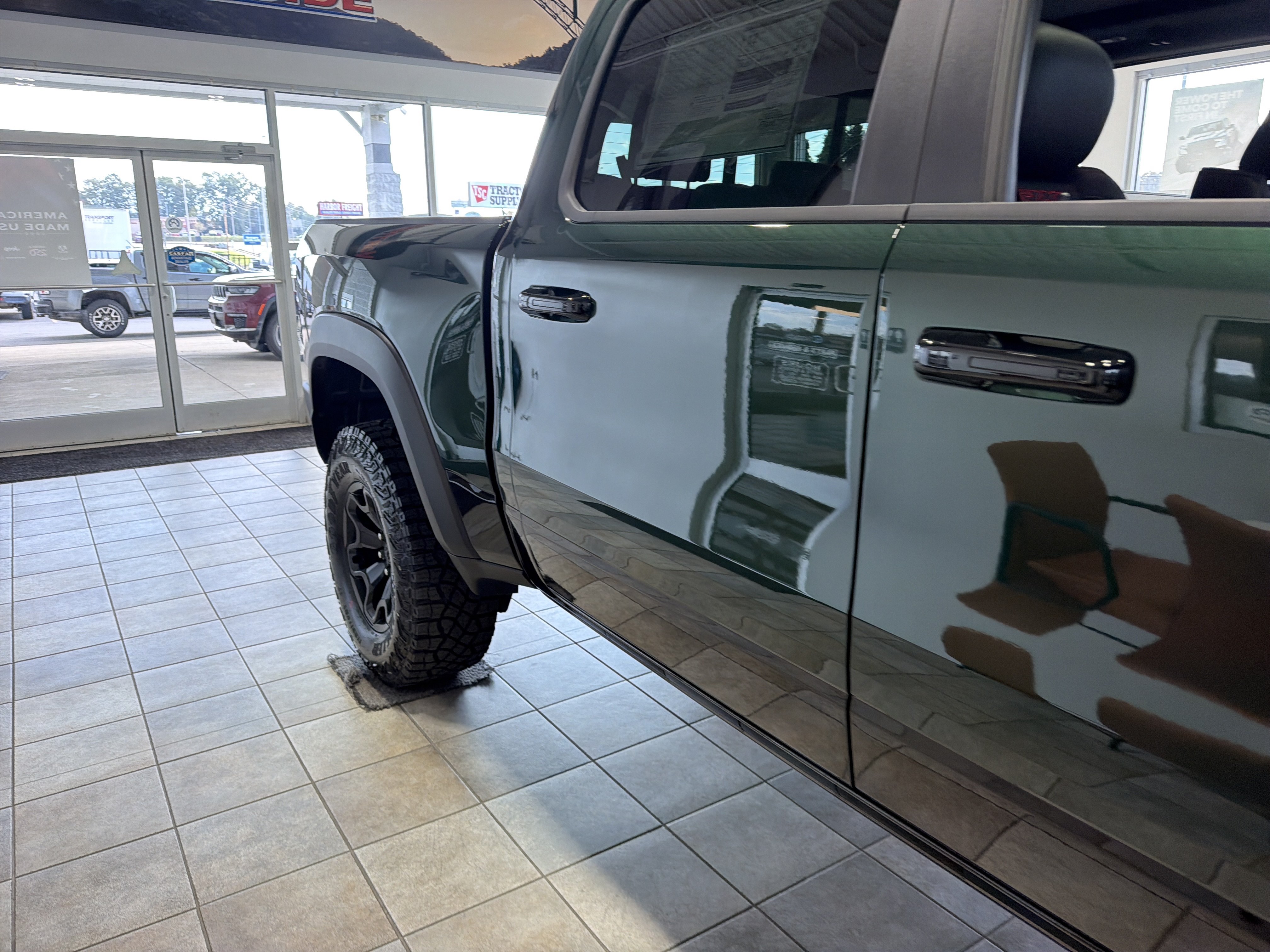 New 2027 RAM 1500 4x4 Crew Cab image 5