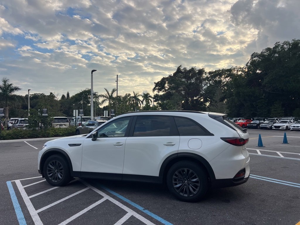 Certified 2025 MAZDA CX-70 3.3 Turbo w/ Preferred Package image 12