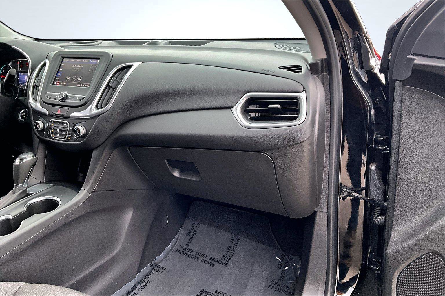 Used 2020 Chevrolet Equinox LT image 18