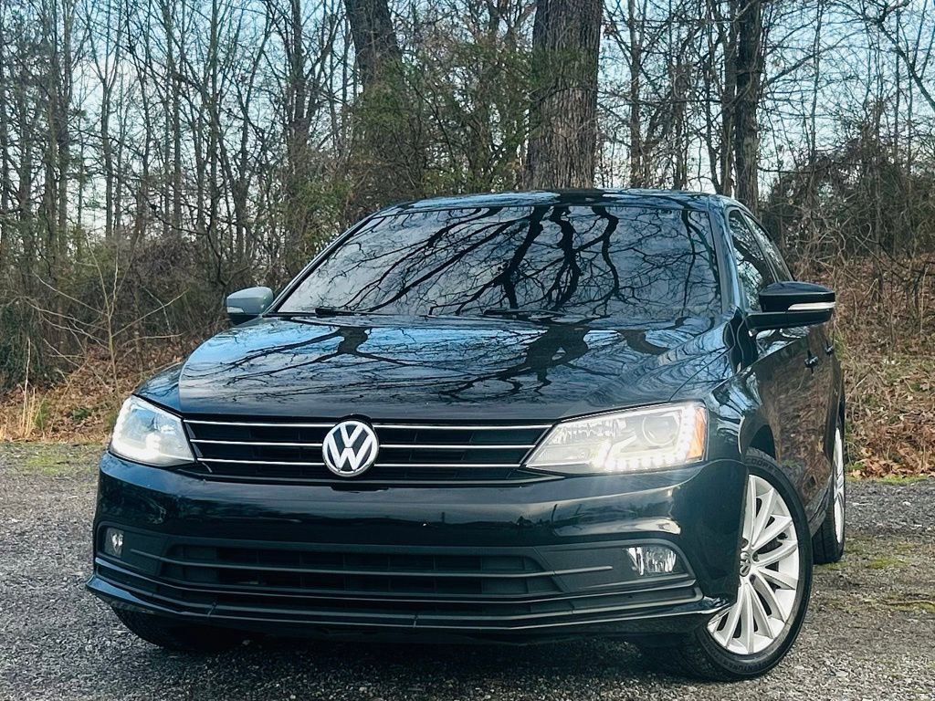 Used 2016 Volkswagen Jetta SEL w/ Lighting Package FWD image 1