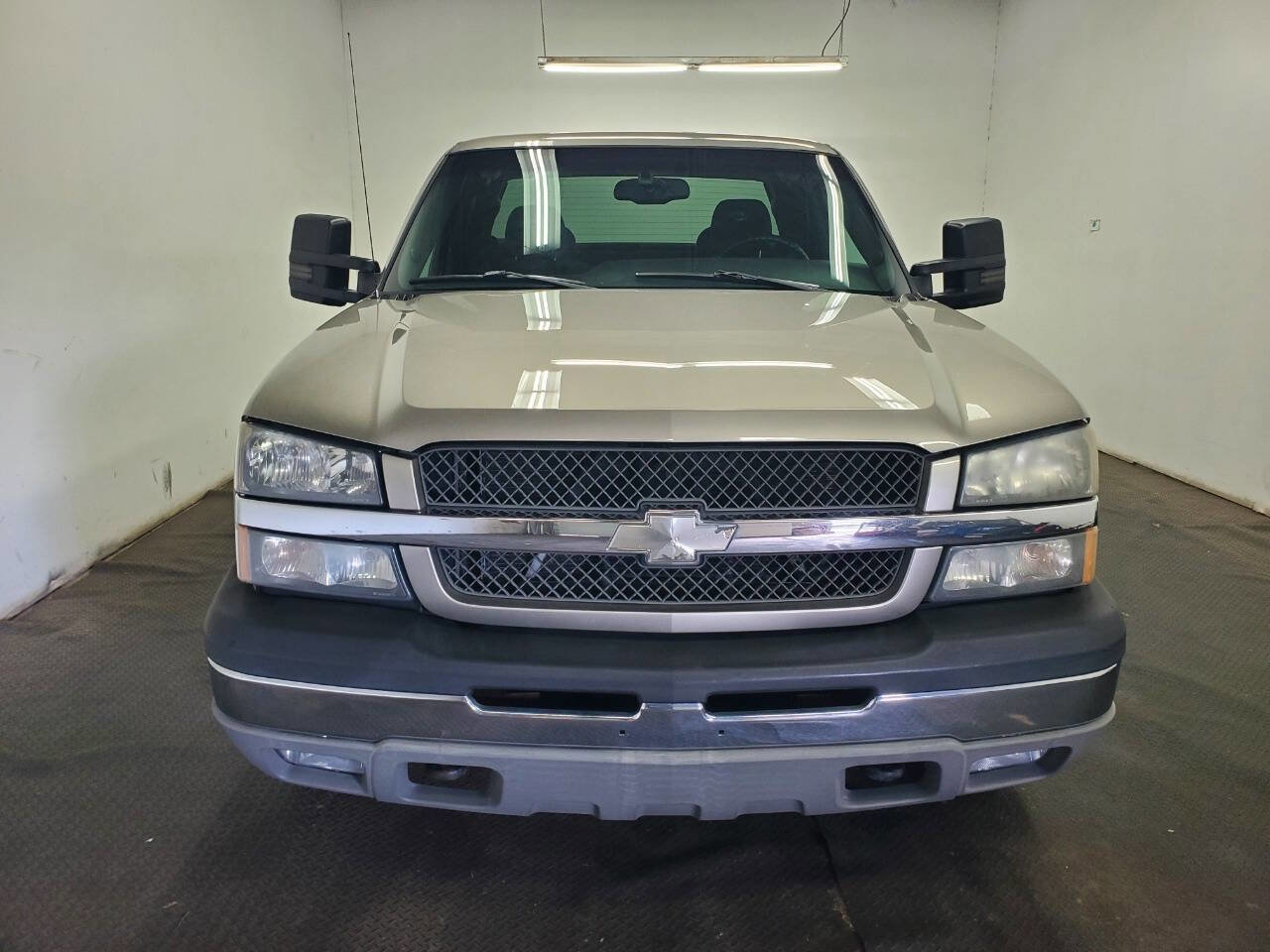 Used 2003 Chevrolet Silverado 2500 LT AWD/4WD image 2
