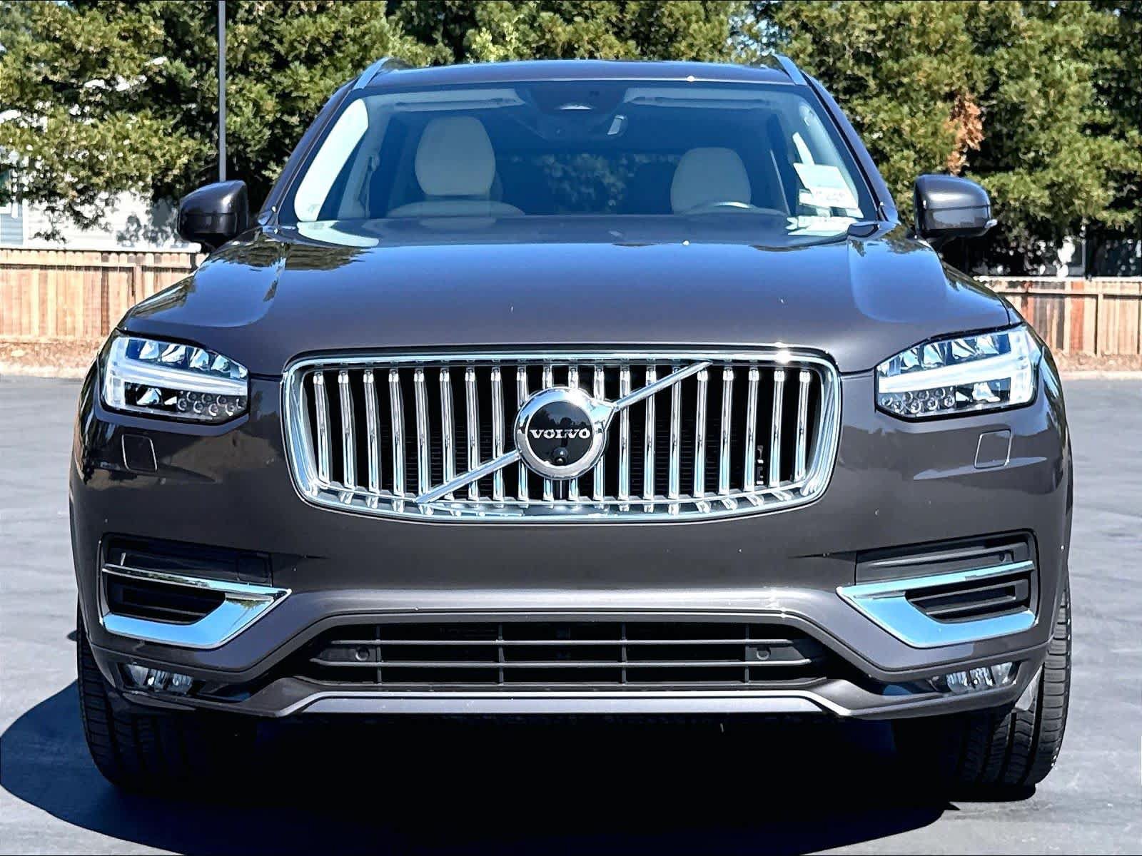Used 2023 Volvo XC90 B6 Plus w/ Protection Package Premier AWD/4WD image 3