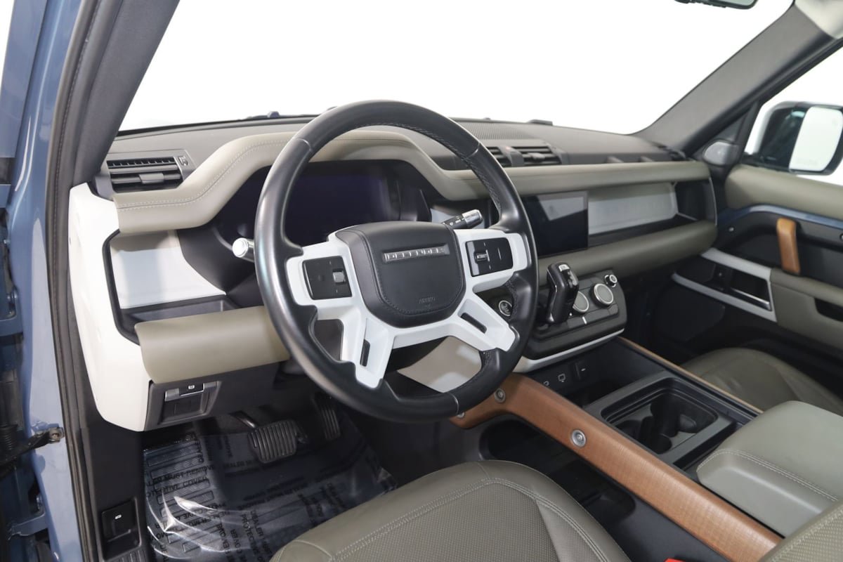 Used 2020 Land Rover Defender 110 SE AWD/4WD image 27